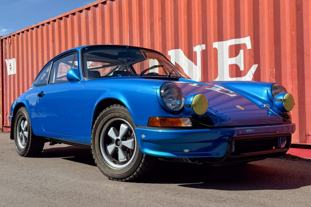 When a Classic Porsche Leaves the Pavement Behind